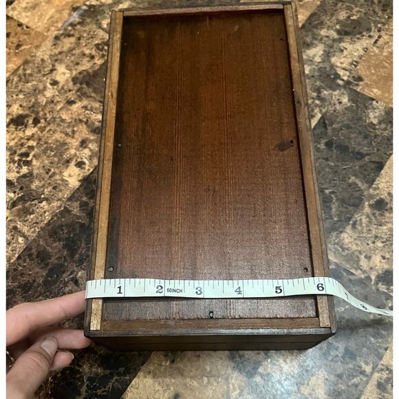 Vintage Wood Tissue Box Holder - Picture 9 of 10